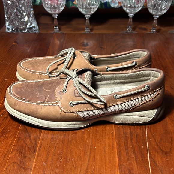 Speery Top-Sider. Womens size 9. - Picture 5 of 11